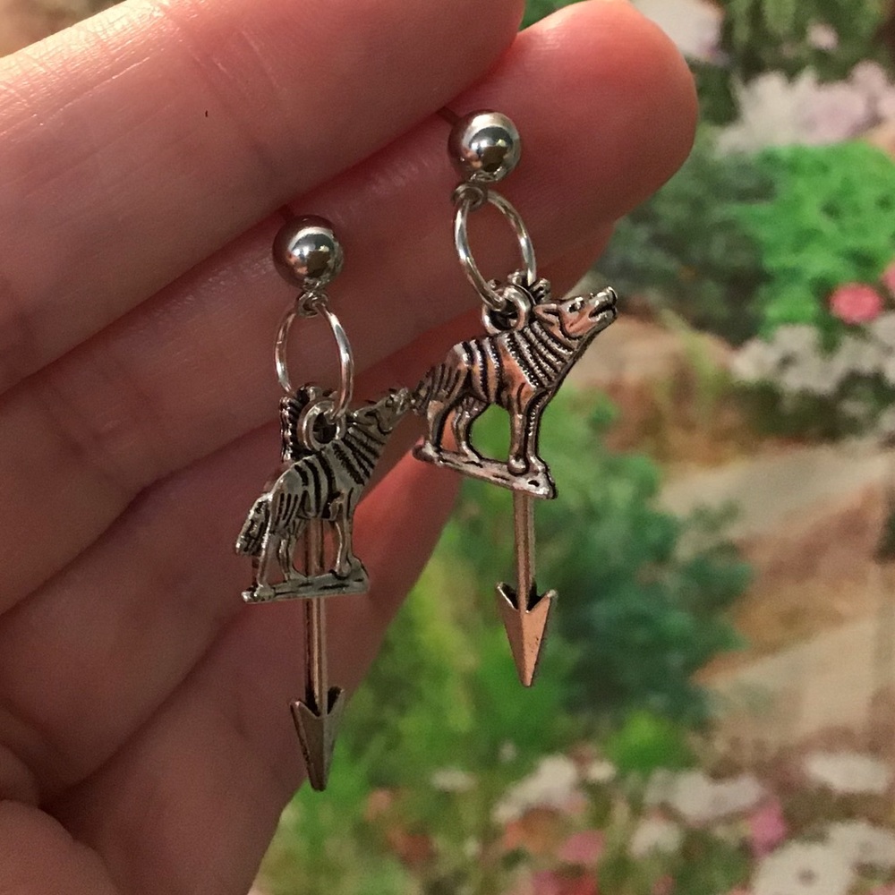 Wolf arrow silver 925 earrings ooak new boho